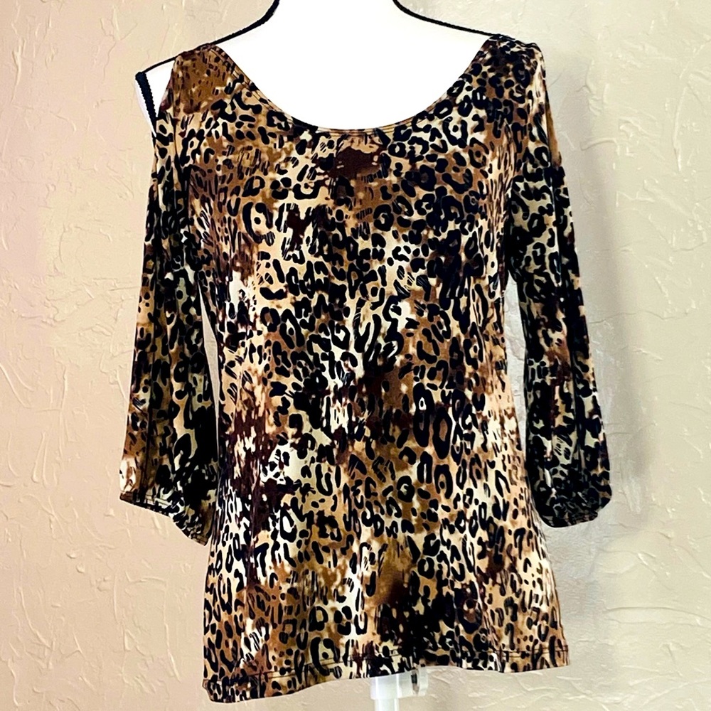 Saint Tropez West small cold shoulder animal print blouse